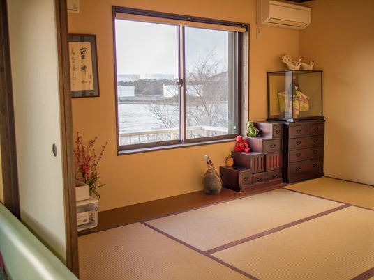 落ち着いた和室の居室