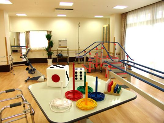 運動器具が並ぶ部屋
