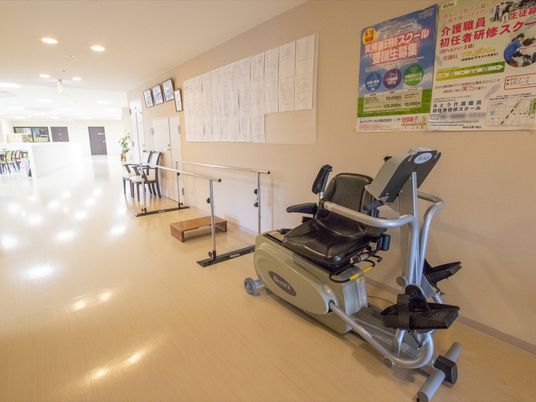 機能訓練室の運動器具