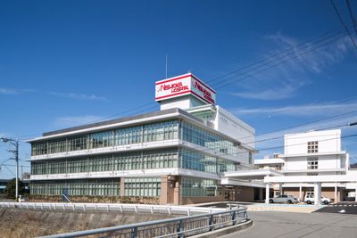 モダンな建物の外観