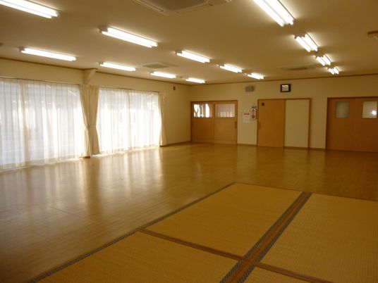 明るい多目的室