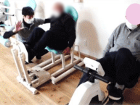 運動器具を使う様子