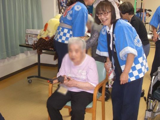 楽しい交流の場面