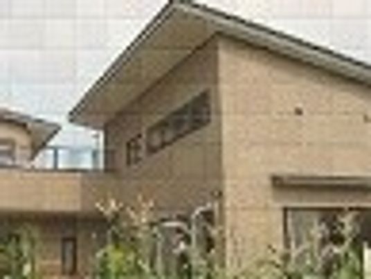広々とした建物の外観