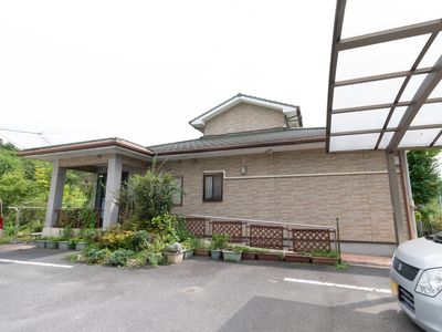 緑あふれる外観