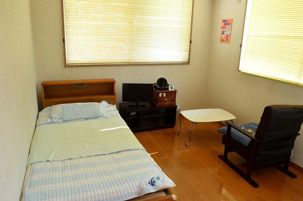 日の光が差し込む居室