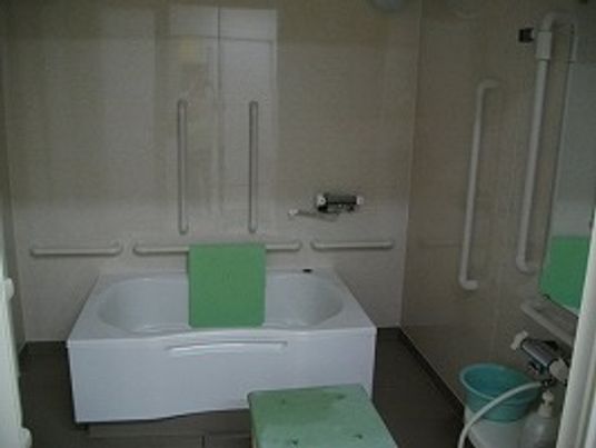 利用者の安全な入浴空間