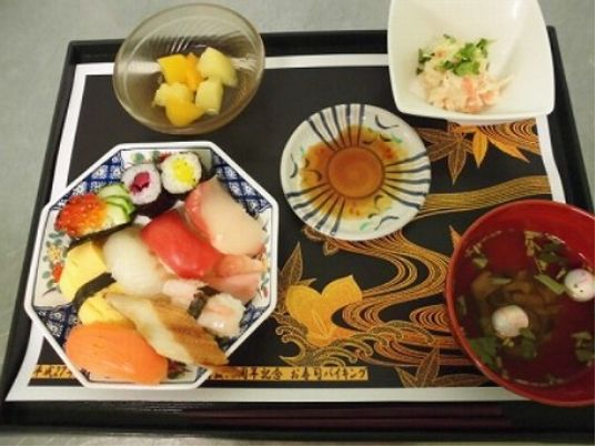 彩り豊かな食事セット
