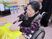 車椅子で活動する女性