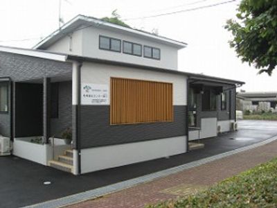 モダンな佇まいの外観