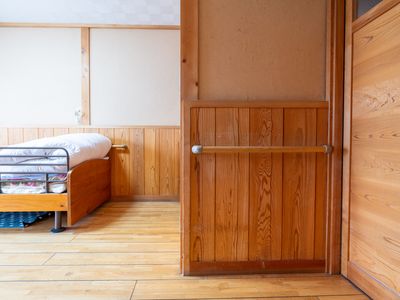 木の温もりを感じる居室