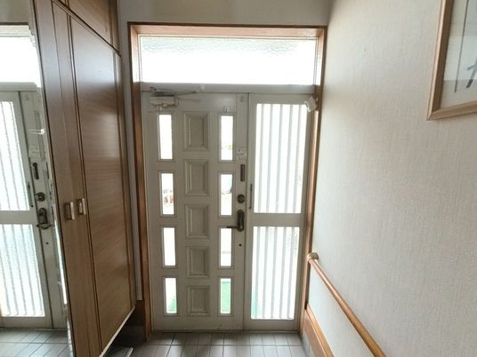 ゆったりした玄関エリア