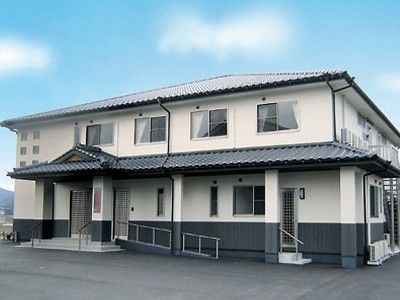 和風の二階建て建物外観