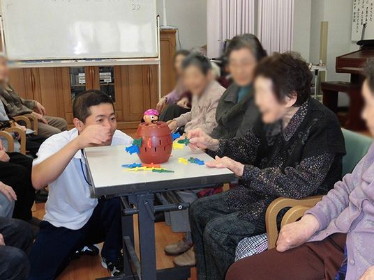 楽しそうな集まりの様子