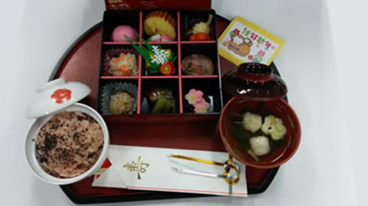 晴れやかな配膳の料理