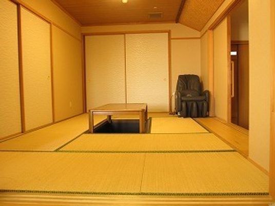 落ち着いた雰囲気の和室