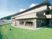 広々とした施設の外観