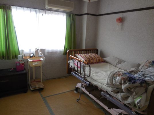 落ち着いた雰囲気の居室