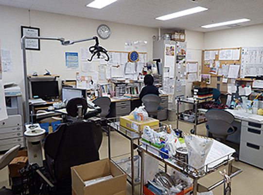 スタッフの職場の様子