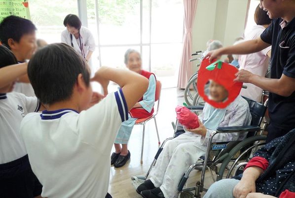イベントを楽しむ参加者