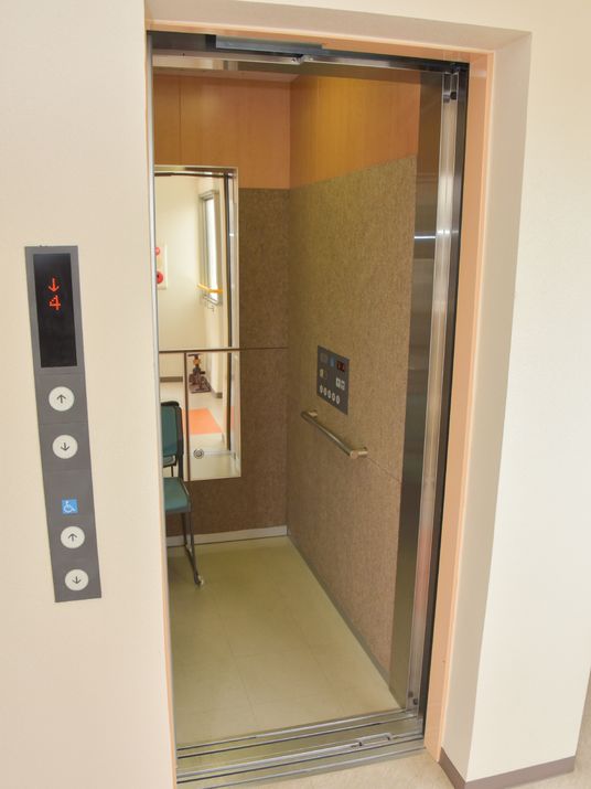 バリアフリーなエレベーター