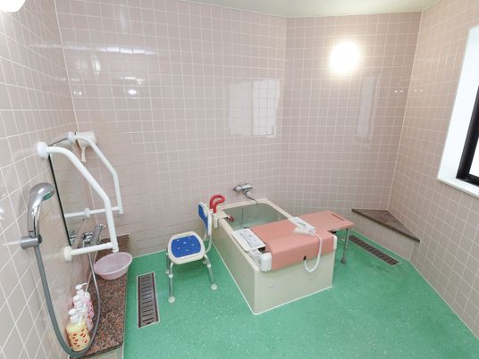 バリアフリー浴室設備