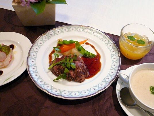 美味しそうな料理一皿