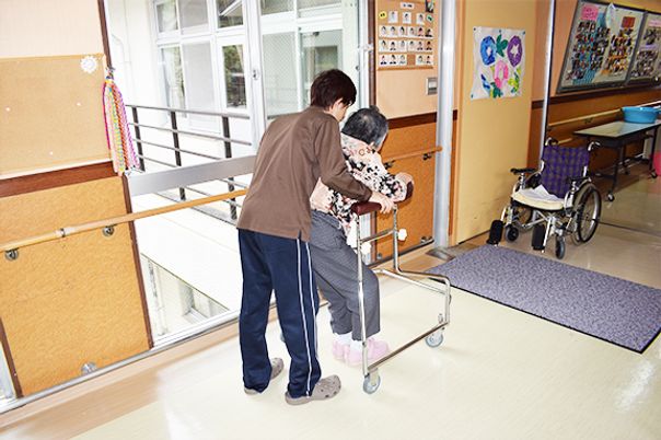 支援される廊下