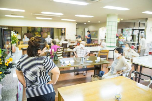 賑やかな交流の場