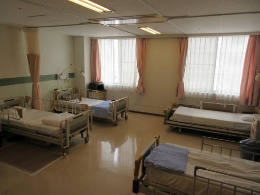 温かな陽が差し込む居室  