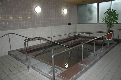 機能訓練室の浴槽