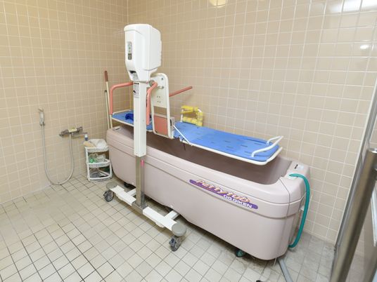ケア用バスタブ設備