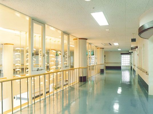 明るい廊下