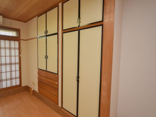 和室の襖と押入れ