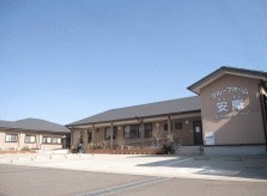 広々とした施設の外観