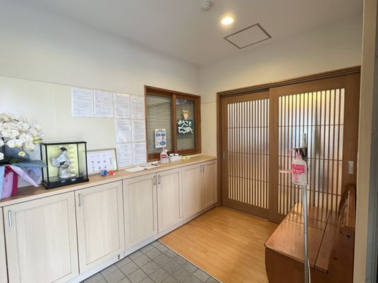 和風の受付カウンター