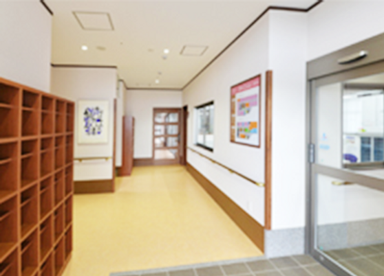 明るい玄関ホール