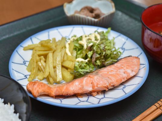 健康的な和食の一皿