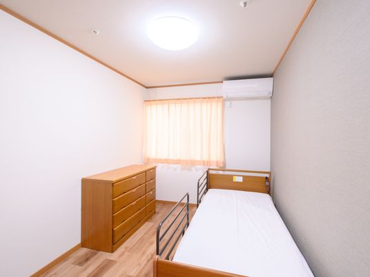 明るい個室居室