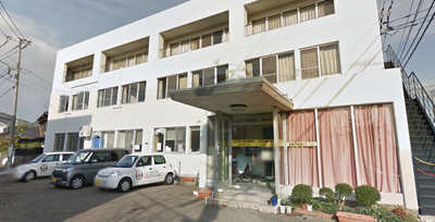 爽やかな外観の建物