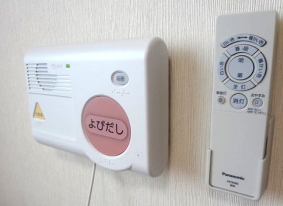 呼び出しボタン機器