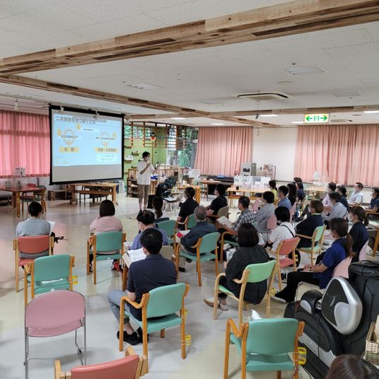 講演会の様子 室内