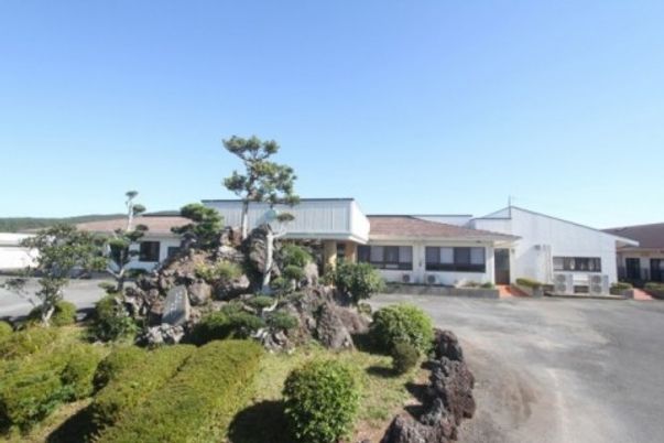 庭付き建物の外観