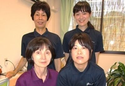 笑顔で寄り添うスタッフ
