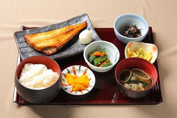 和風の朝食セット