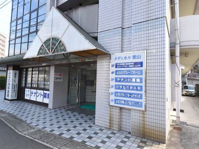 建物エントランスの外観