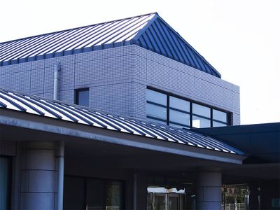 モダンな建物の外観
