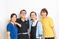 笑顔のスタッフが集う様子