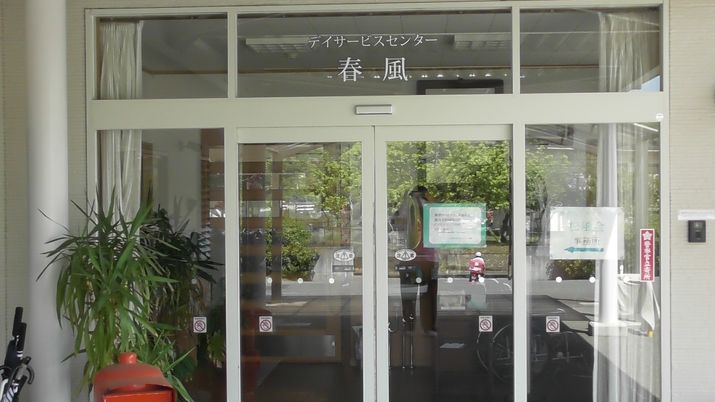 広いエントランス