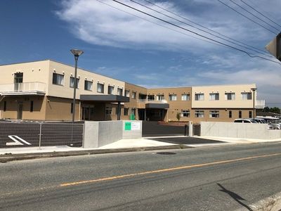 現代的な建物の外観